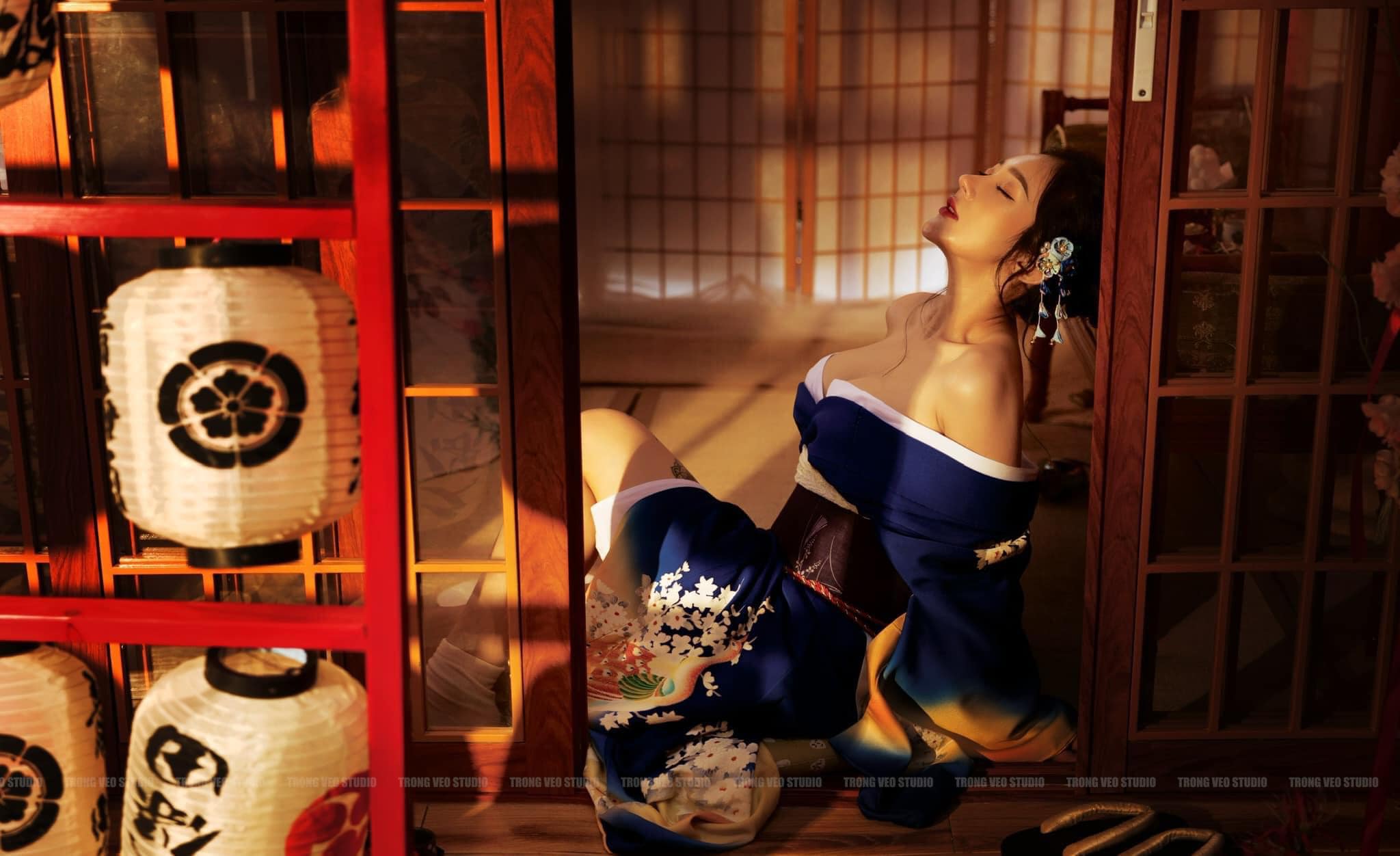 Trương Võ Huyền Trân người đẹp nóng bỏng với vòng 3 ná thở 