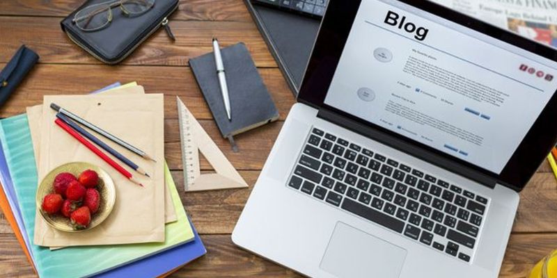 cach-kiem-tien-nho-viec-viet-sach-tren-website